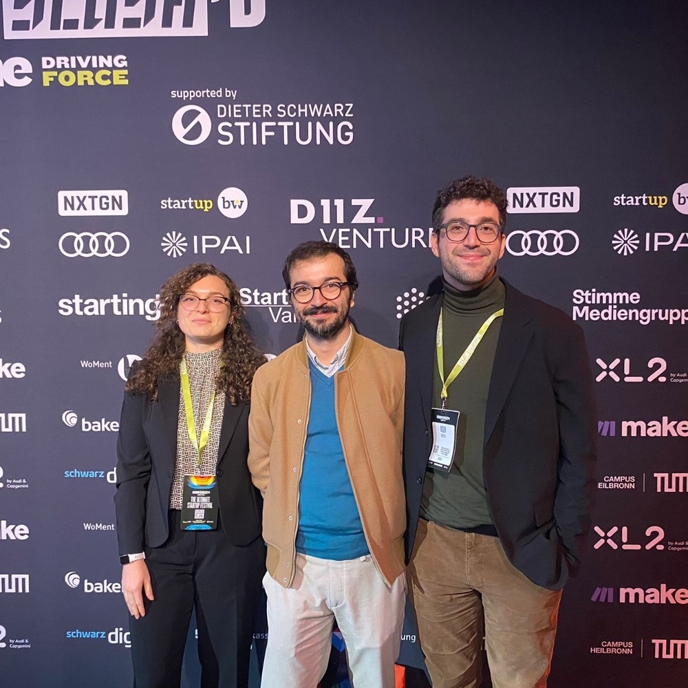 Thumb square ticker lg cnr